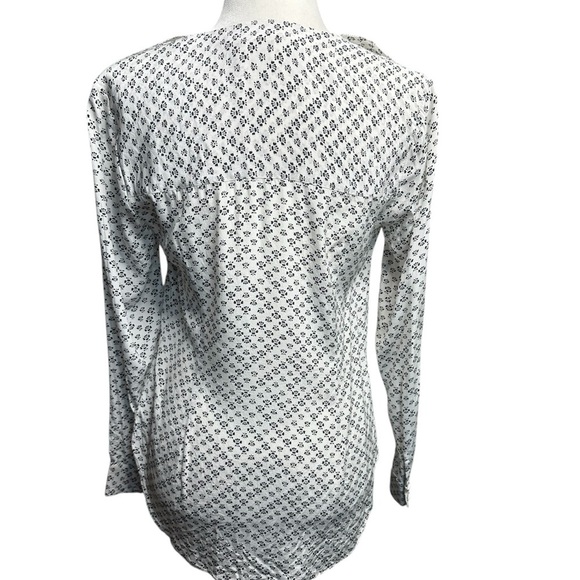 Veronica Beard Floral Black and White Silk Blouse Size 4 - Picture 3 of 7